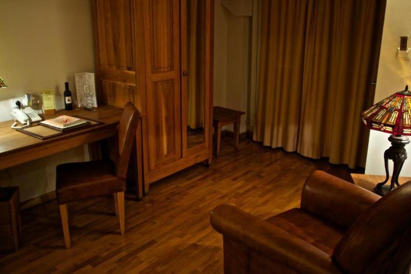 Hotel Rembrandt Old Town Bucarest Habitación foto