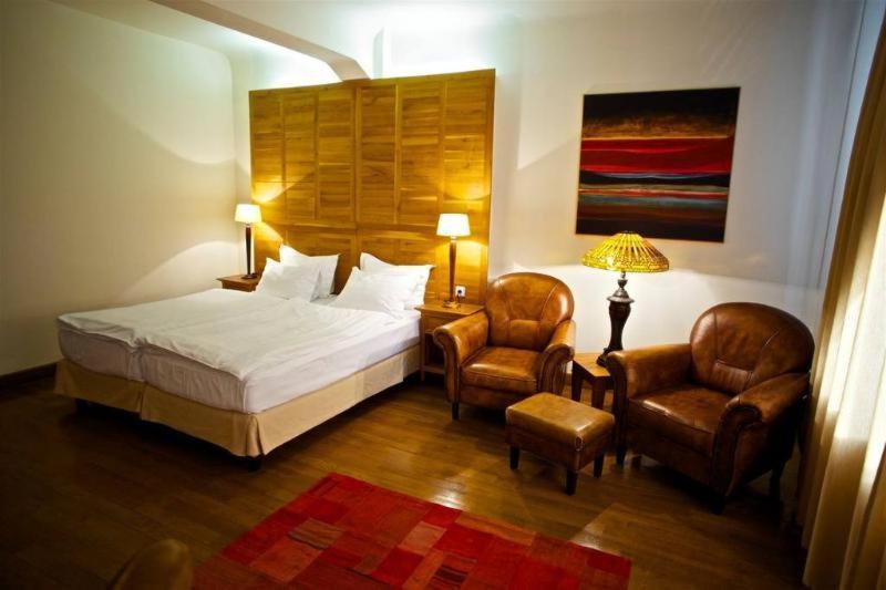 Hotel Rembrandt Old Town Bucarest Habitación foto